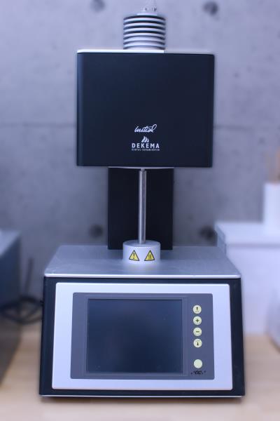 Press機能付ポーセレンファーネス